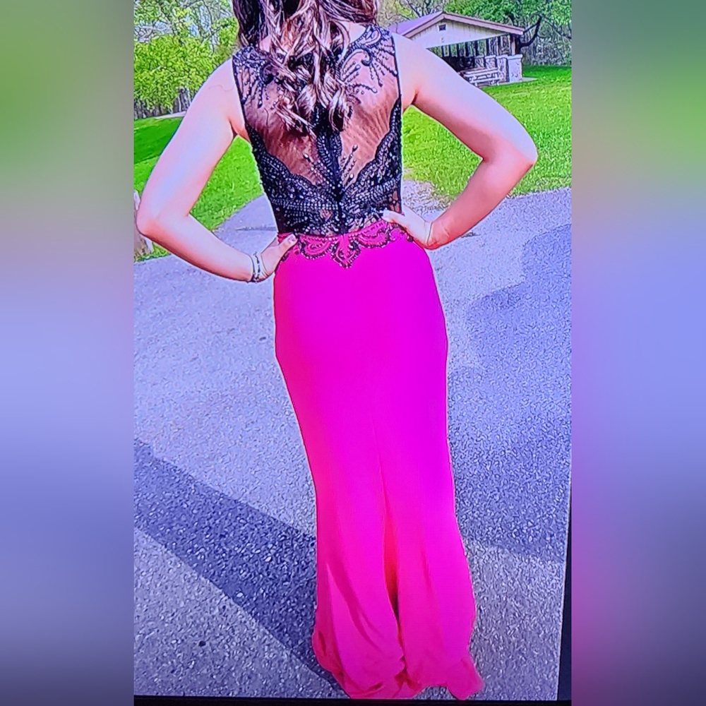 Prom gown - Picture 2 of 5
